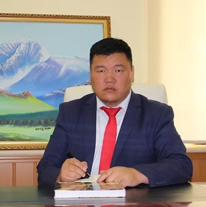 Л. Батзориг